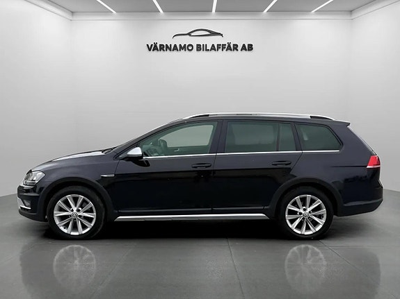 Volkswagen Golf Alltrack 2 of 20