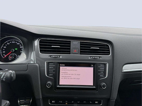 Volkswagen Golf Alltrack 14 of 20