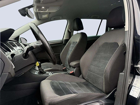 Volkswagen Golf Alltrack 9 of 20