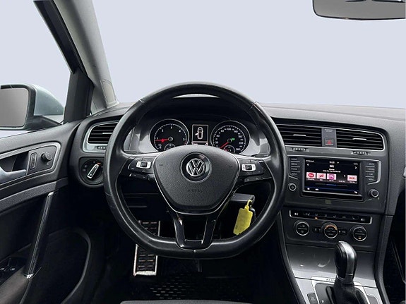 Volkswagen Golf Alltrack 10 of 20