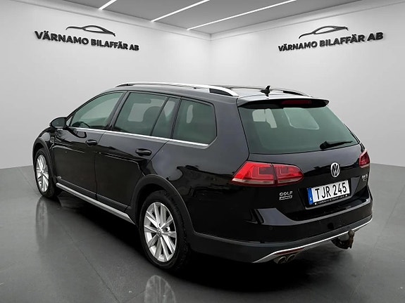 Volkswagen Golf Alltrack 3 of 20