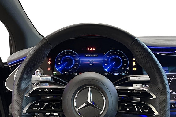 Mercedes-Benz EQS SUV 8 of 22