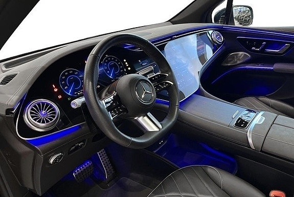 Mercedes-Benz EQS SUV 7 of 22