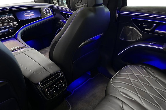 Mercedes-Benz EQS SUV 17 of 22