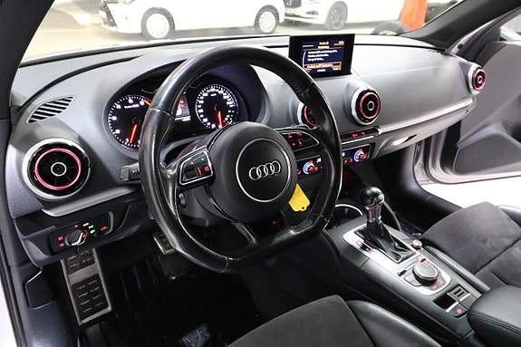 Audi A3 8 of 16
