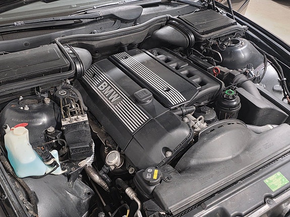 BMW 525 21 of 25