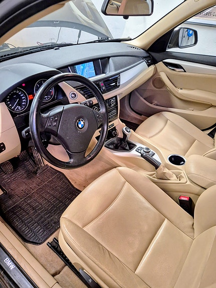 BMW X1 7 of 7