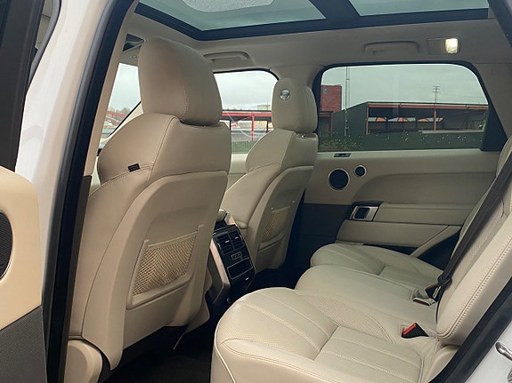 Land Rover Range Rover Sport 13 of 23