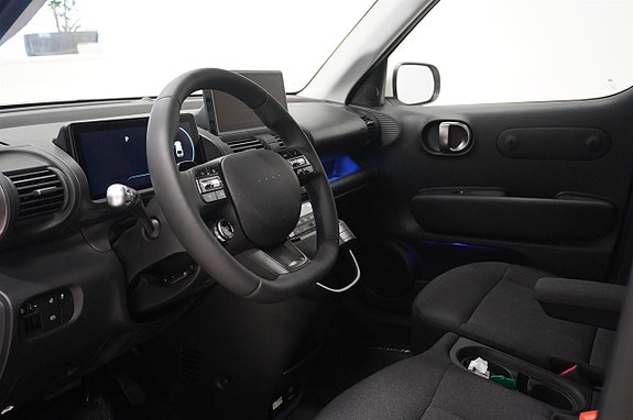 Hyundai Inster 2 of 5