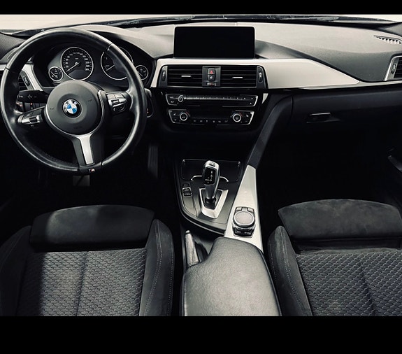 BMW 320d 3 of 4