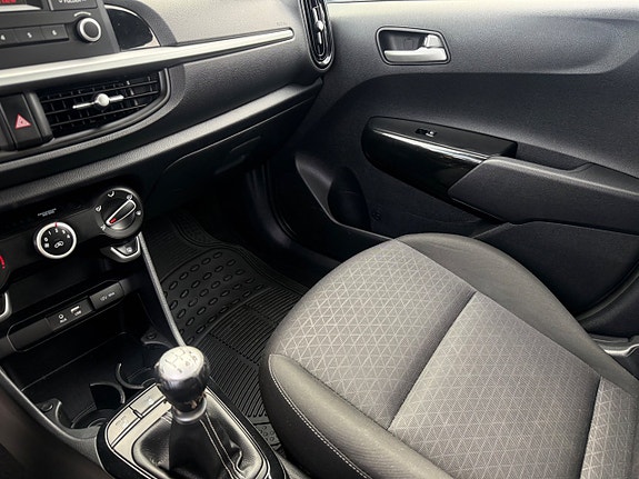 Kia Picanto 17 of 19
