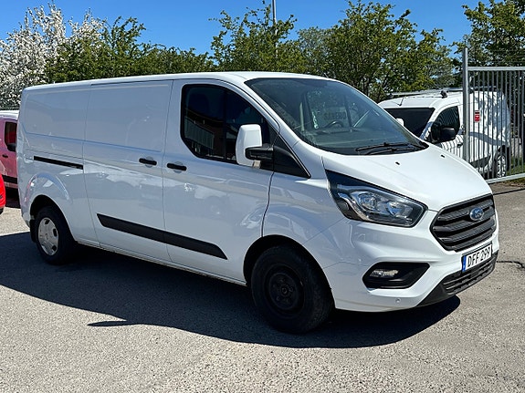 Ford Transit Custom 2 of 5