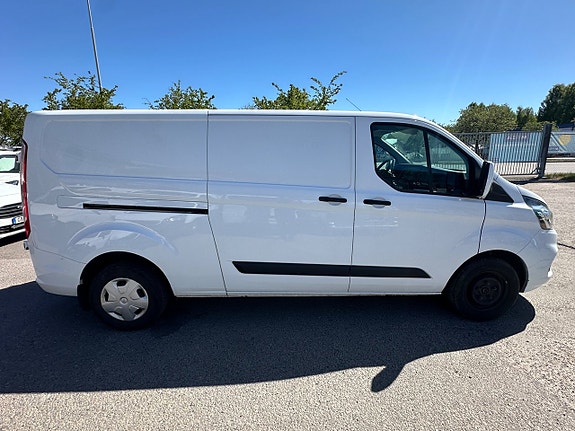 Ford Transit Custom 3 of 5