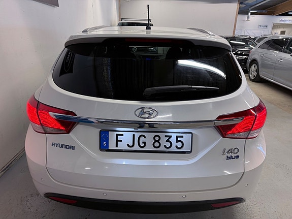 Hyundai i40 8 of 17