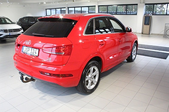 Audi Q3 3 of 5