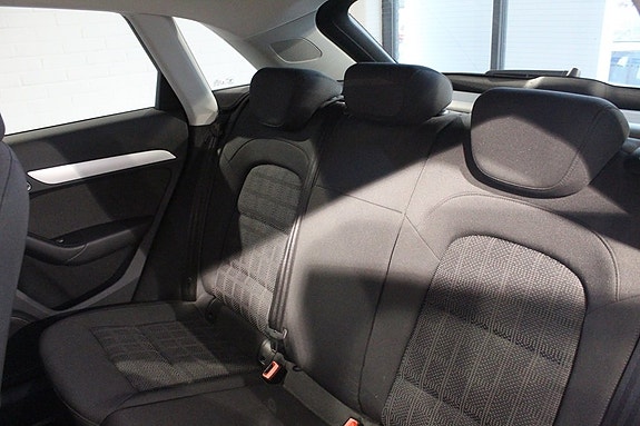Audi Q3 6 of 8