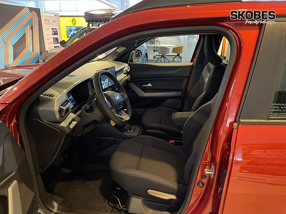 Dacia Duster 8 of 15