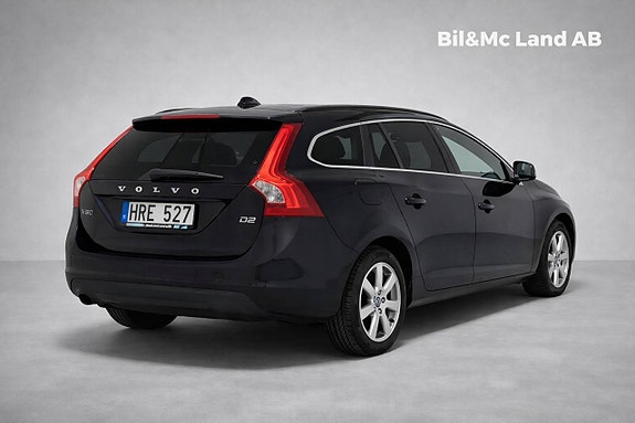 Volvo V60 8 of 16