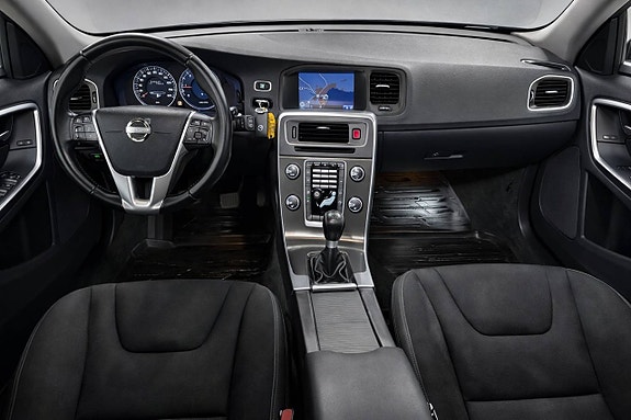 Volvo V60 9 of 16