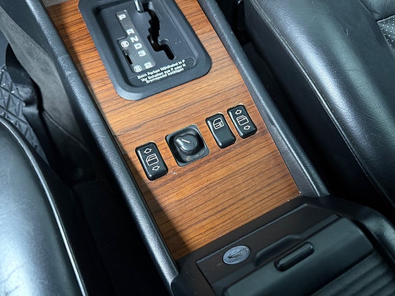 Mercedes-Benz E320 17 of 17