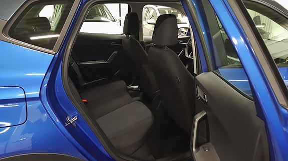 Seat Arona 9 of 24