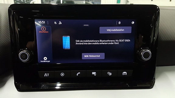 Seat Arona 18 of 24