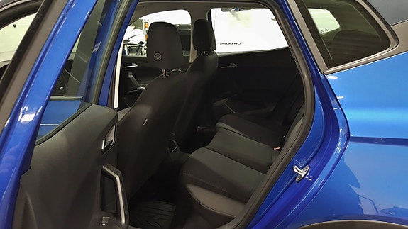 Seat Arona 11 of 24
