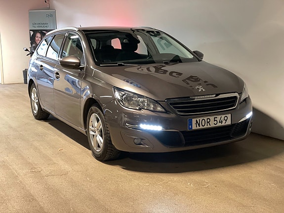 Peugeot 308 SW 8 of 15