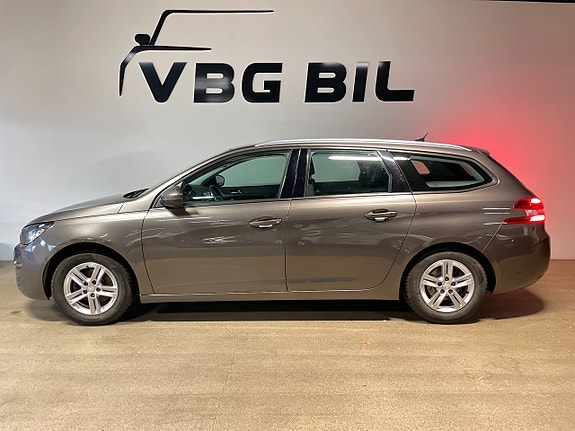 Peugeot 308 SW 4 of 5