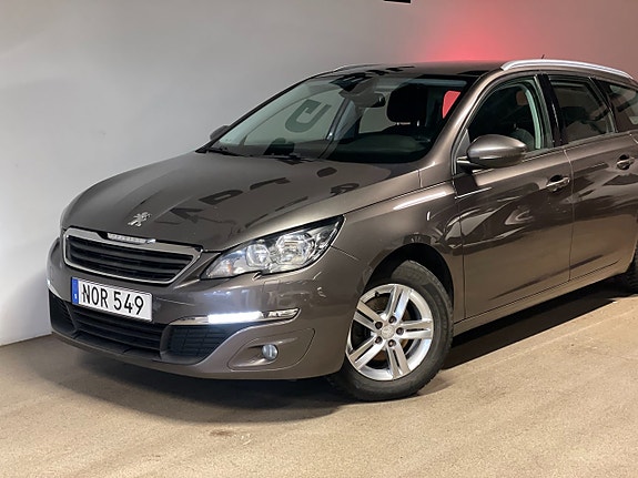 Peugeot 308 SW 3 of 5