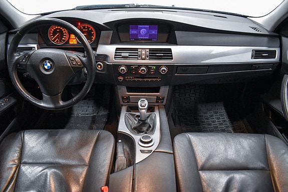 BMW 520 2 of 5