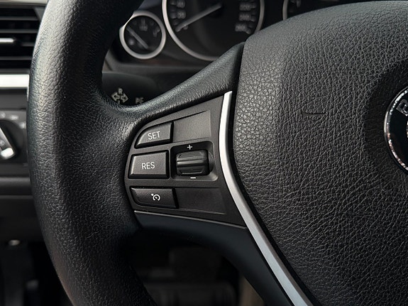 BMW 320 10 of 13