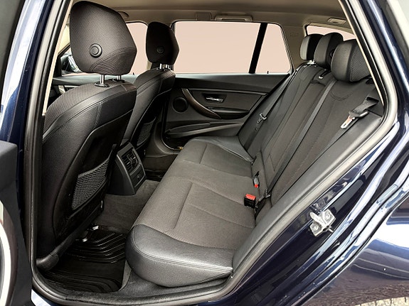 BMW 320 8 of 13