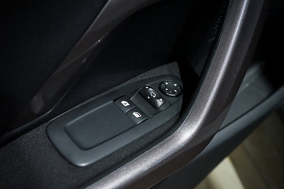 Peugeot 2008 25 of 30