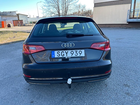 Audi A3 4 of 23