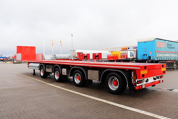 Kel-Berg 17m, 4 axlad flaktrailer VSE Styrning Omg Lev