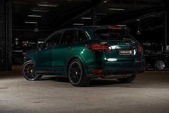 Porsche Cayenne GTS 4 of 5