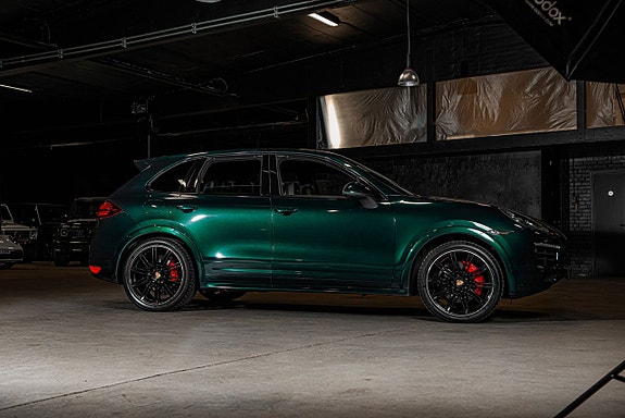 Porsche Cayenne GTS 6 of 27