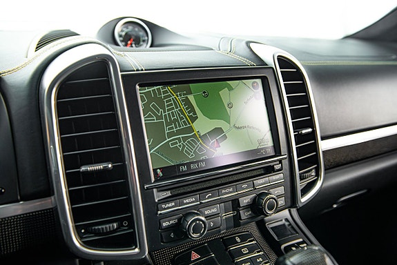 Porsche Cayenne GTS 19 of 27