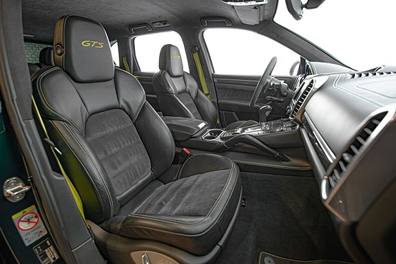 Porsche Cayenne GTS 17 of 27