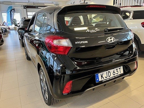 Hyundai i10 3 of 5
