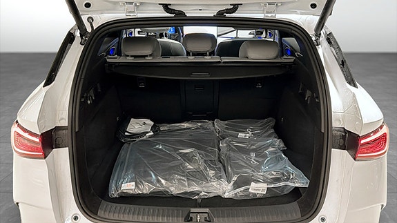 BYD Seal 6 10 of 13