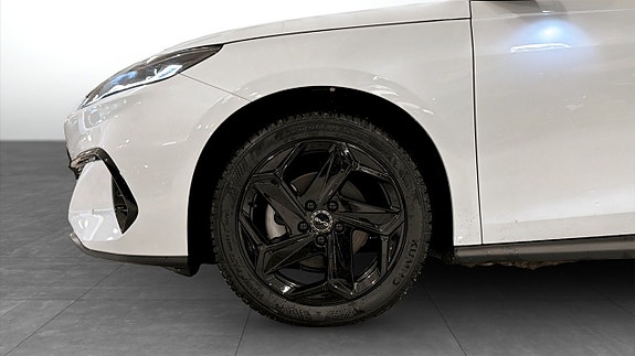BYD Seal 6 9 of 13