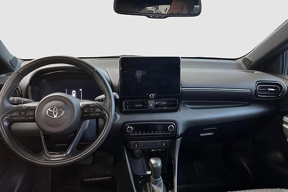 Toyota Yaris 10 of 13