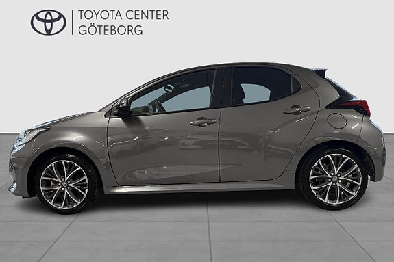 Toyota Yaris 4 of 13