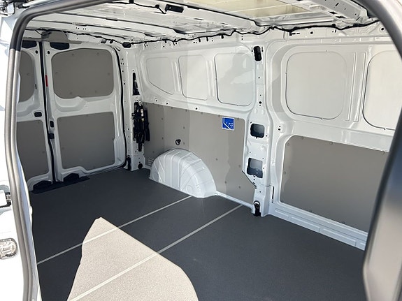 Volkswagen Transporter 10 of 21