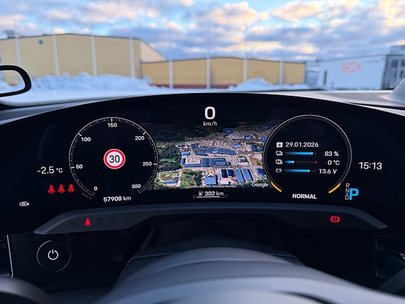 Porsche Taycan 4S 9 of 17