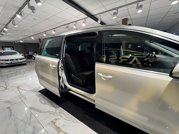 Volkswagen Sharan 9 of 23