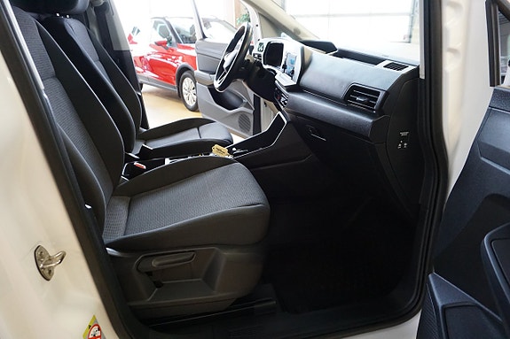 Volkswagen Caddy Maxi 9 of 15