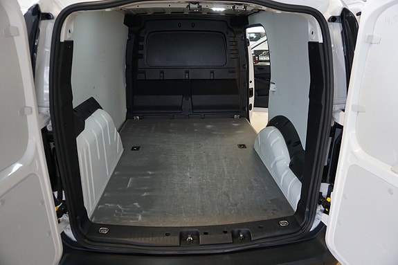 Volkswagen Caddy Maxi 6 of 15